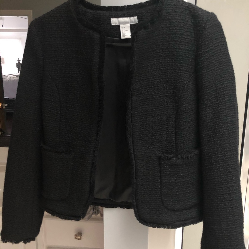 H&M black cropped collarless blazer size 4
